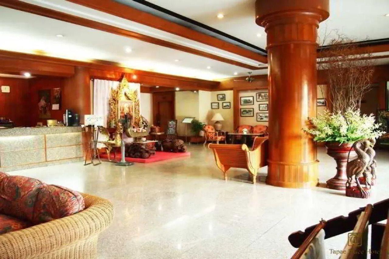 Thapaeplacehotel チエンマイ エクステリア 写真