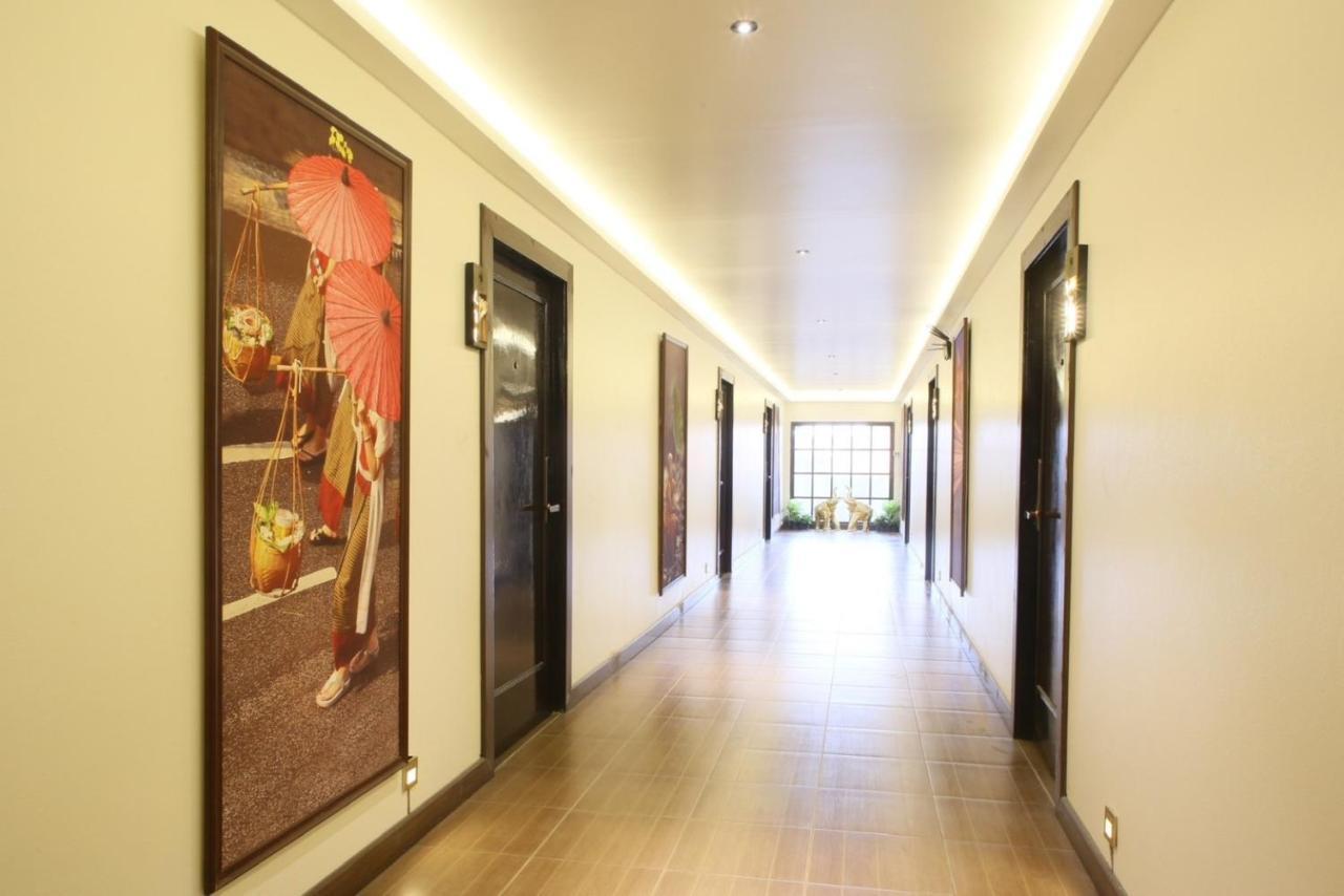 Thapaeplacehotel チエンマイ エクステリア 写真
