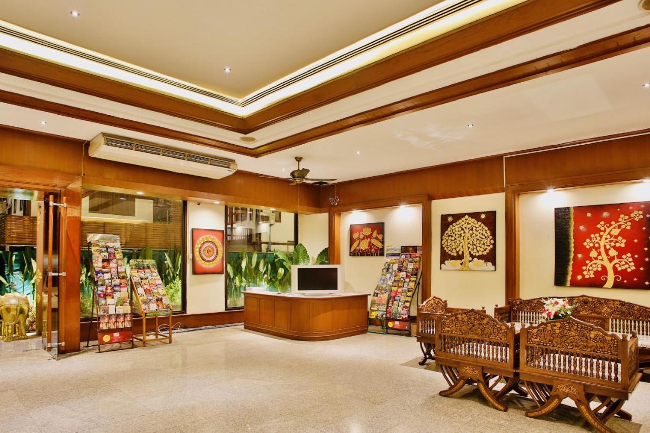 Thapaeplacehotel チエンマイ エクステリア 写真
