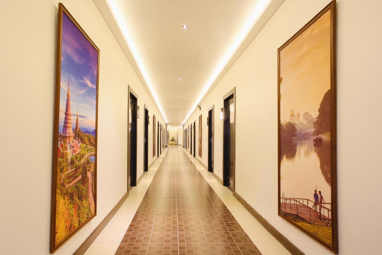 Thapaeplacehotel チエンマイ エクステリア 写真