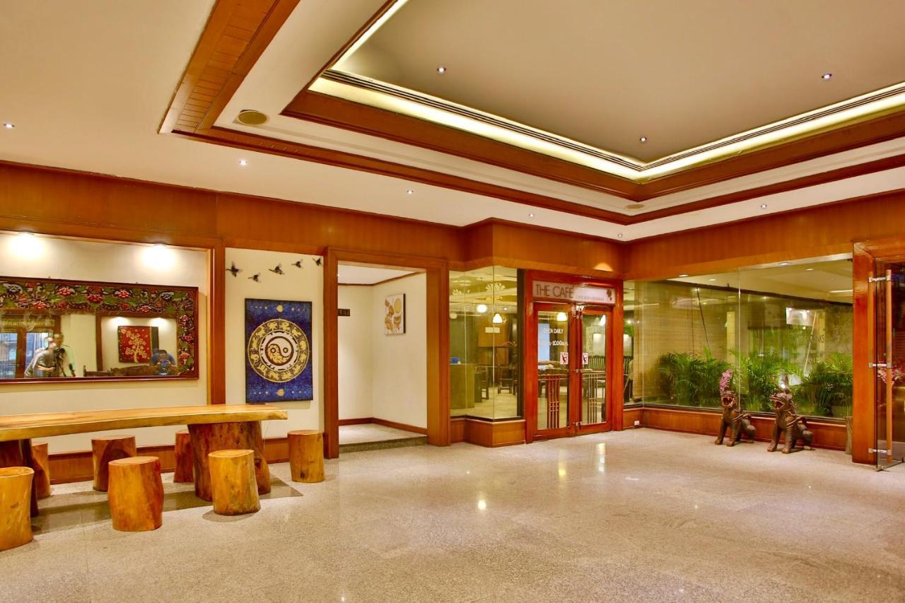 Thapaeplacehotel チエンマイ エクステリア 写真